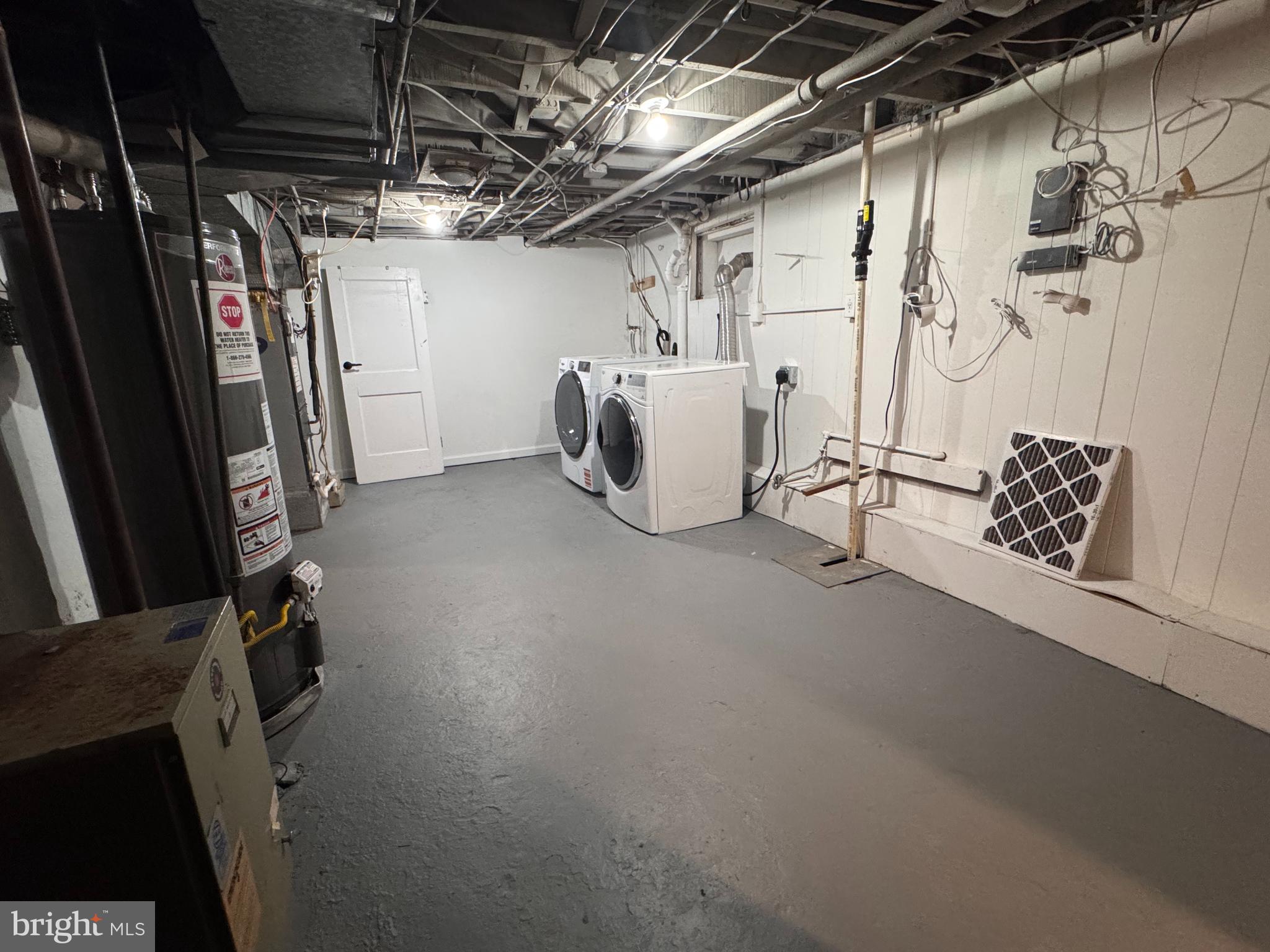 222 Townsend Avenue Baltimore, MD 21225 - Photo 19 of 24 a view of utility room