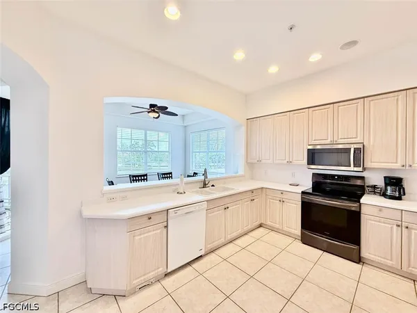 $3,800 | Undisclosed Address, Cape Coral, FL 33914