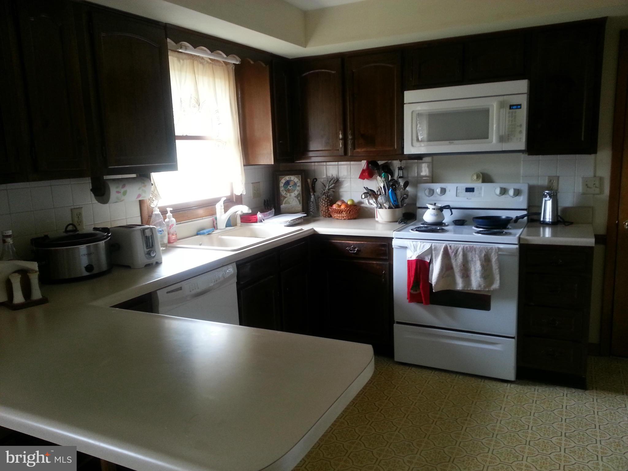 426 Windy Ridge Road Front Royal, VA 22630 - Photo 11 of 30 Kitchen