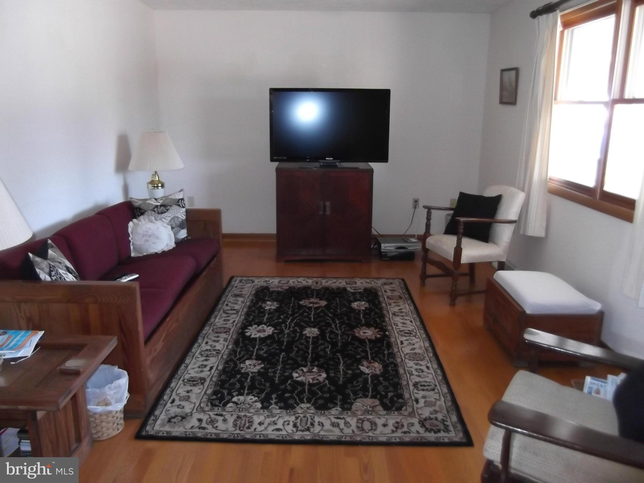 426 Windy Ridge Road Front Royal, VA 22630 - Photo 17 of 30 Living Room