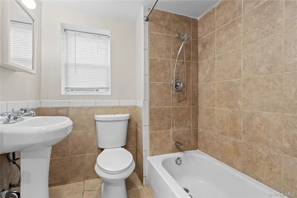 $2,950 | 26 Indiana Avenue, Long Beach, NY 11561