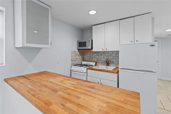 $2,950 | 26 Indiana Avenue, Long Beach, NY 11561