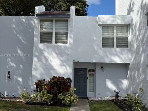 $359,000 | 9410 Live Oak Place, Unit 110, Davie, FL 33324