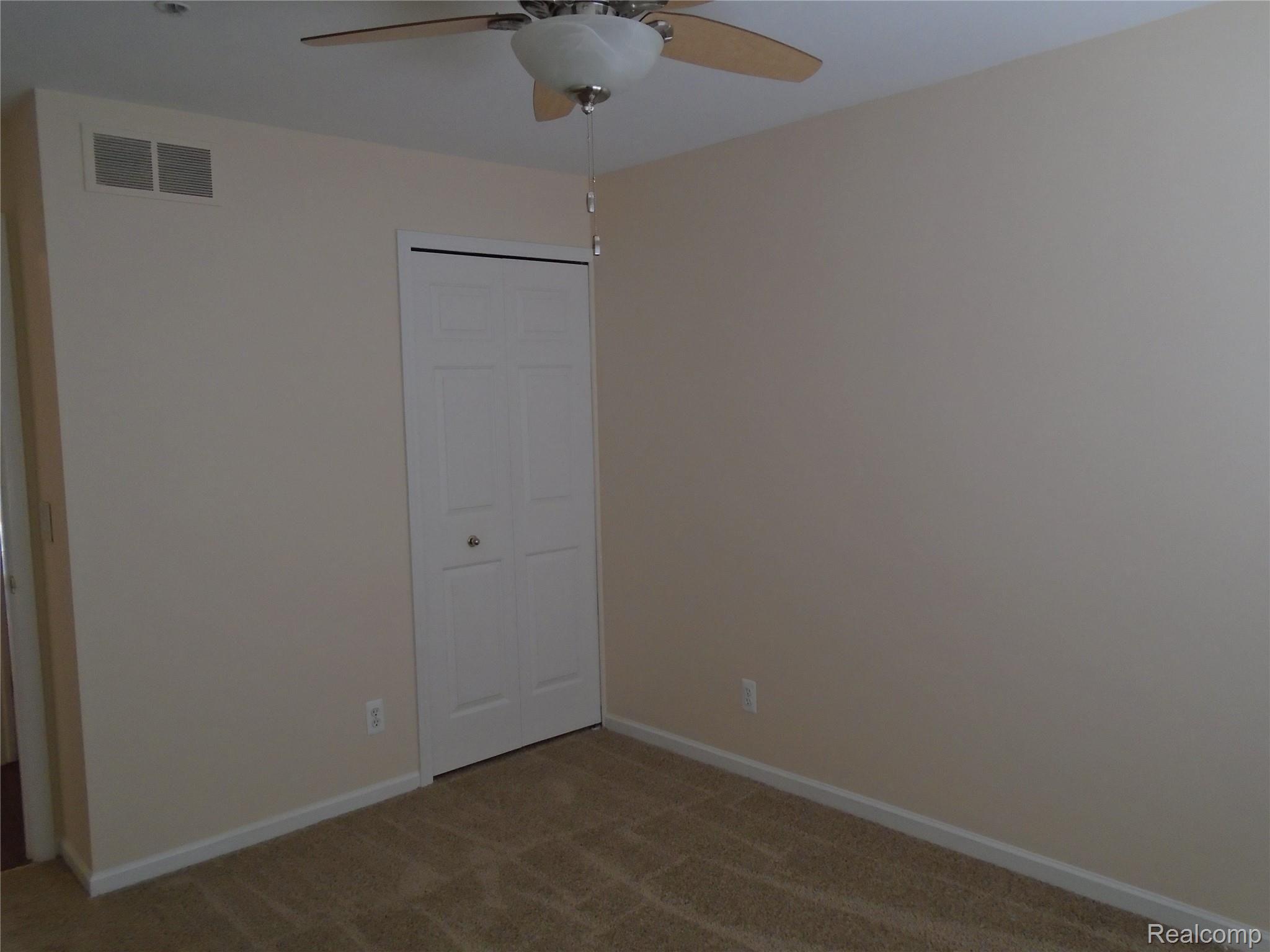 16866 Farmington Road, Unit 63 Livonia, MI 48154 - Photo 28 of 43 DSC00863.JPG