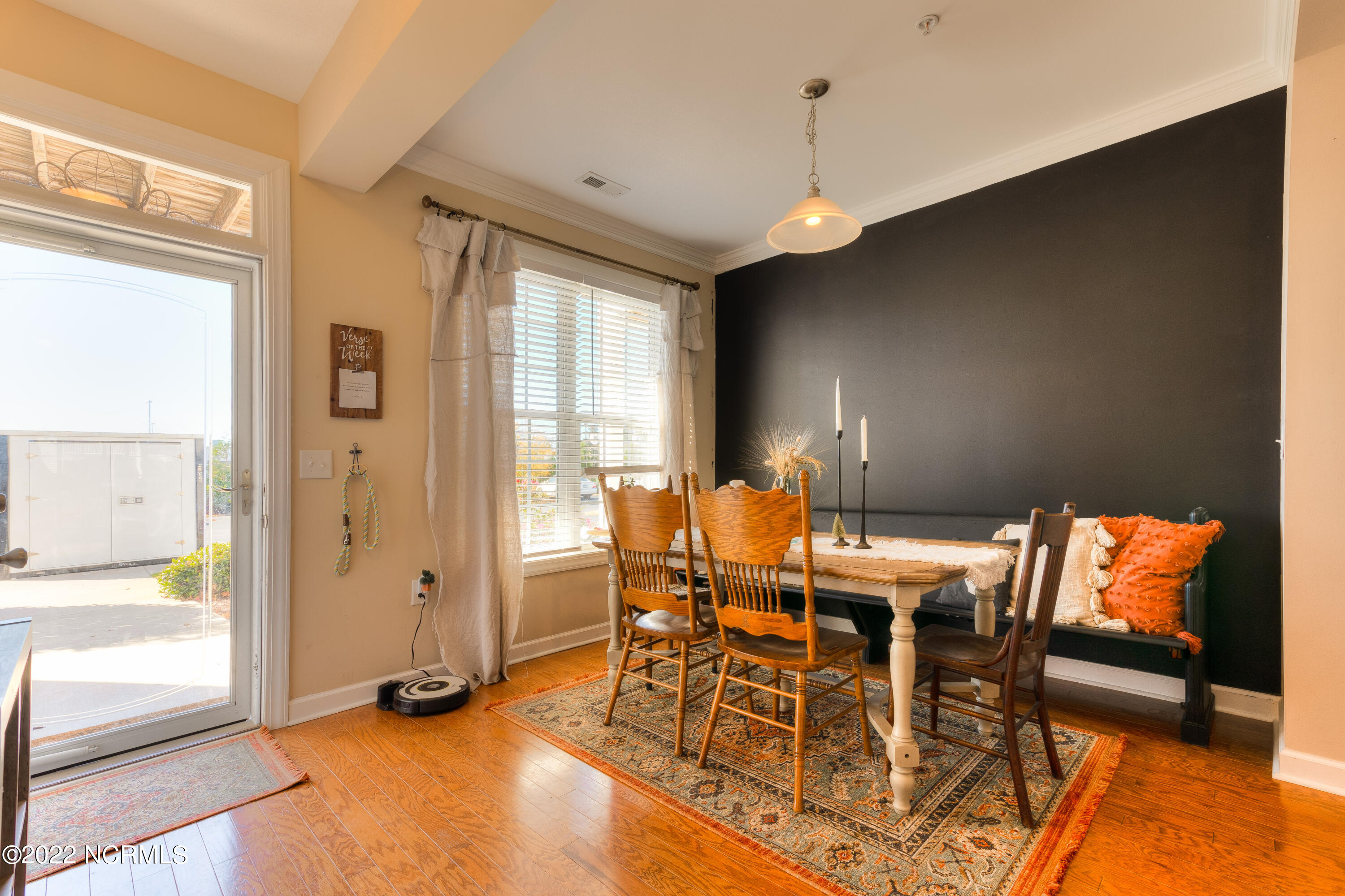 175 Old Murdoch Road, Unit 103 Morehead City, NC 28570 - Photo 4 of 22 Dining room