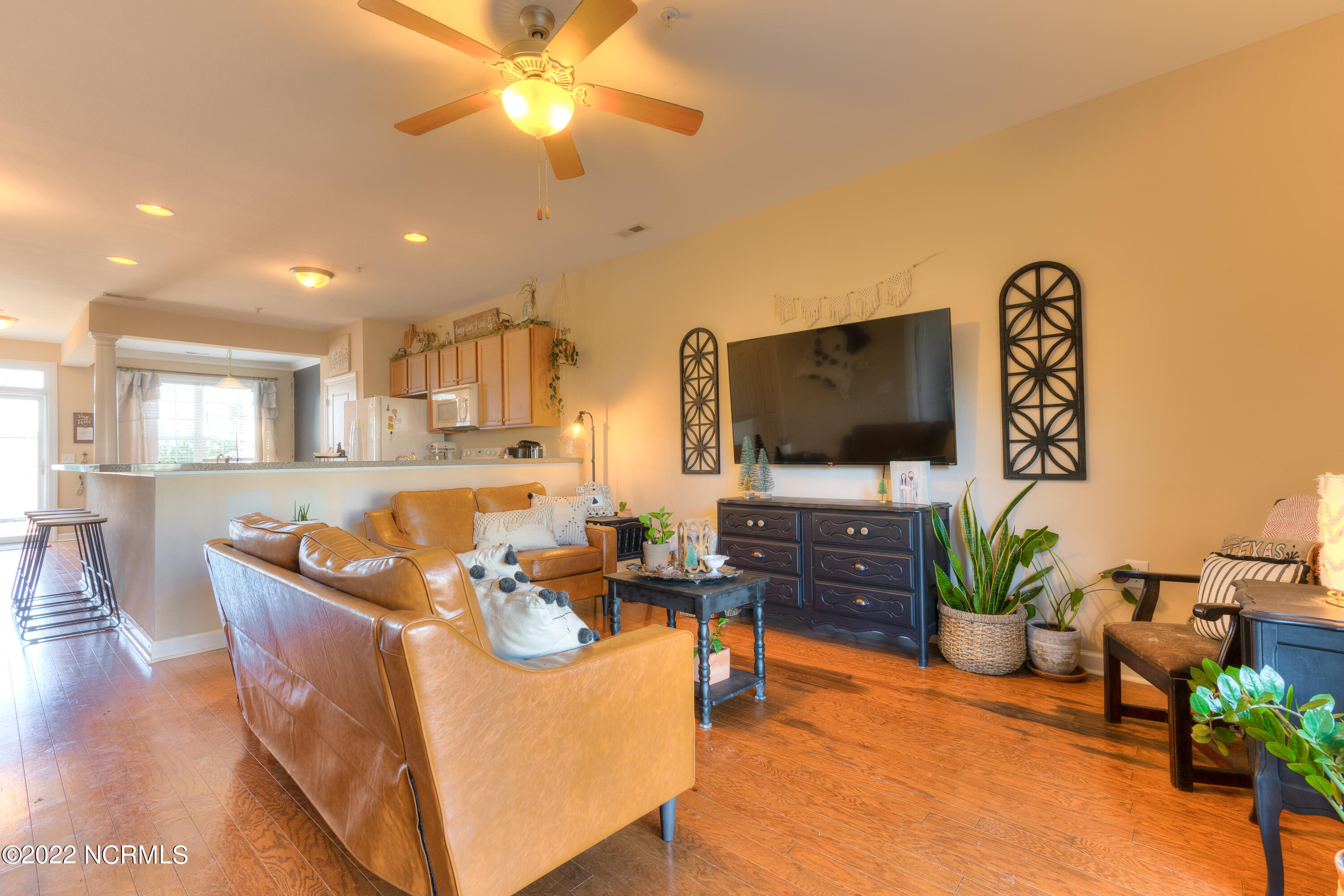 175 Old Murdoch Road, Unit 103 Morehead City, NC 28570 - Photo 7 of 22 Living Room