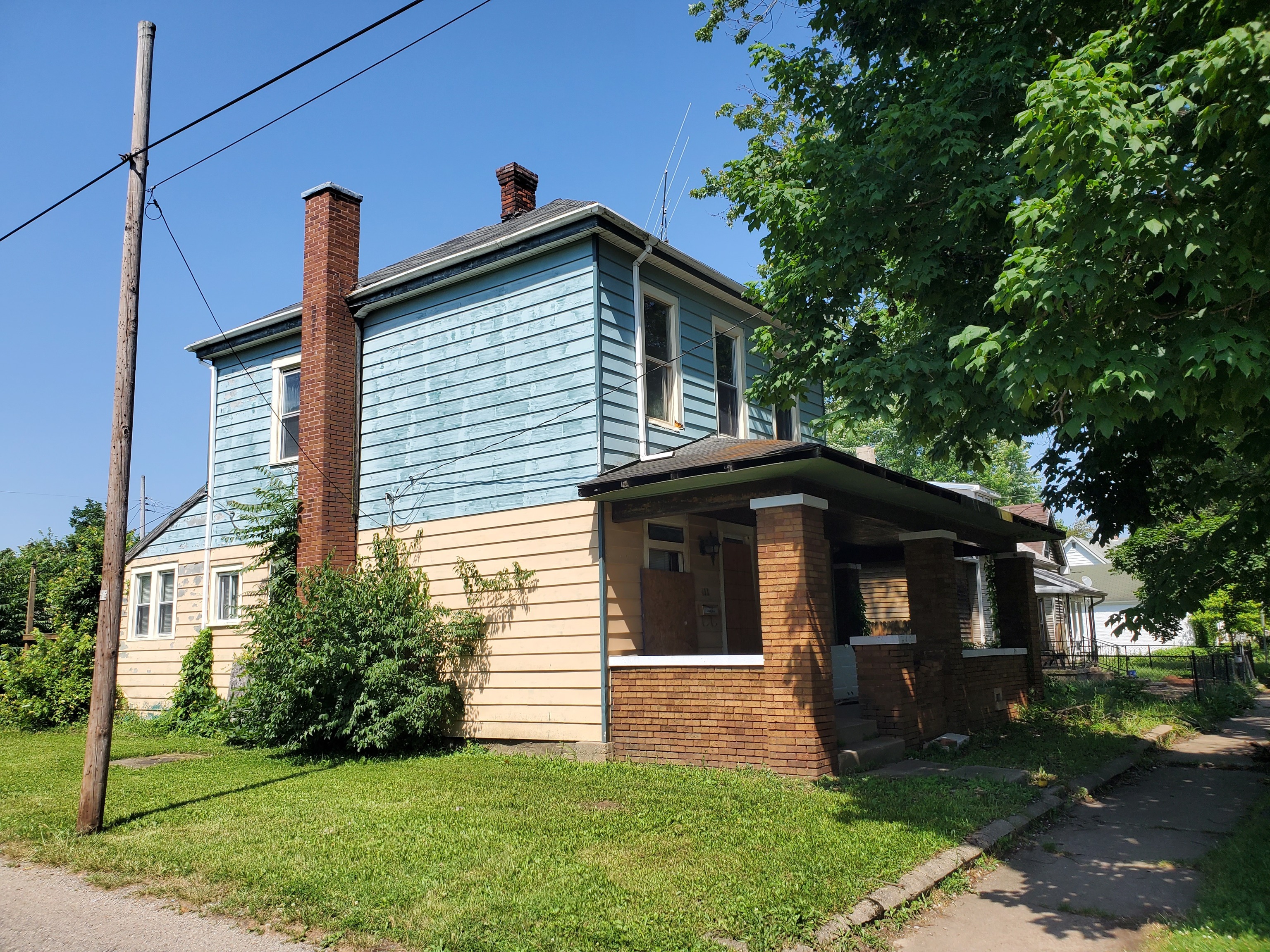 412 West 7th Street Anderson, IN 46016 - Photo 2 of 19