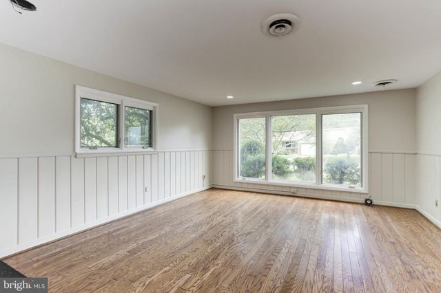 $1,225,000 | 6207 Stardust Lane, Bethesda, MD 20817