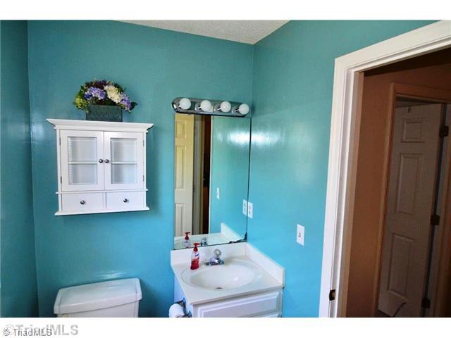 3305 Timberwolf Avenue High Point, NC 27265 - Photo 14 of 16 Bath.
