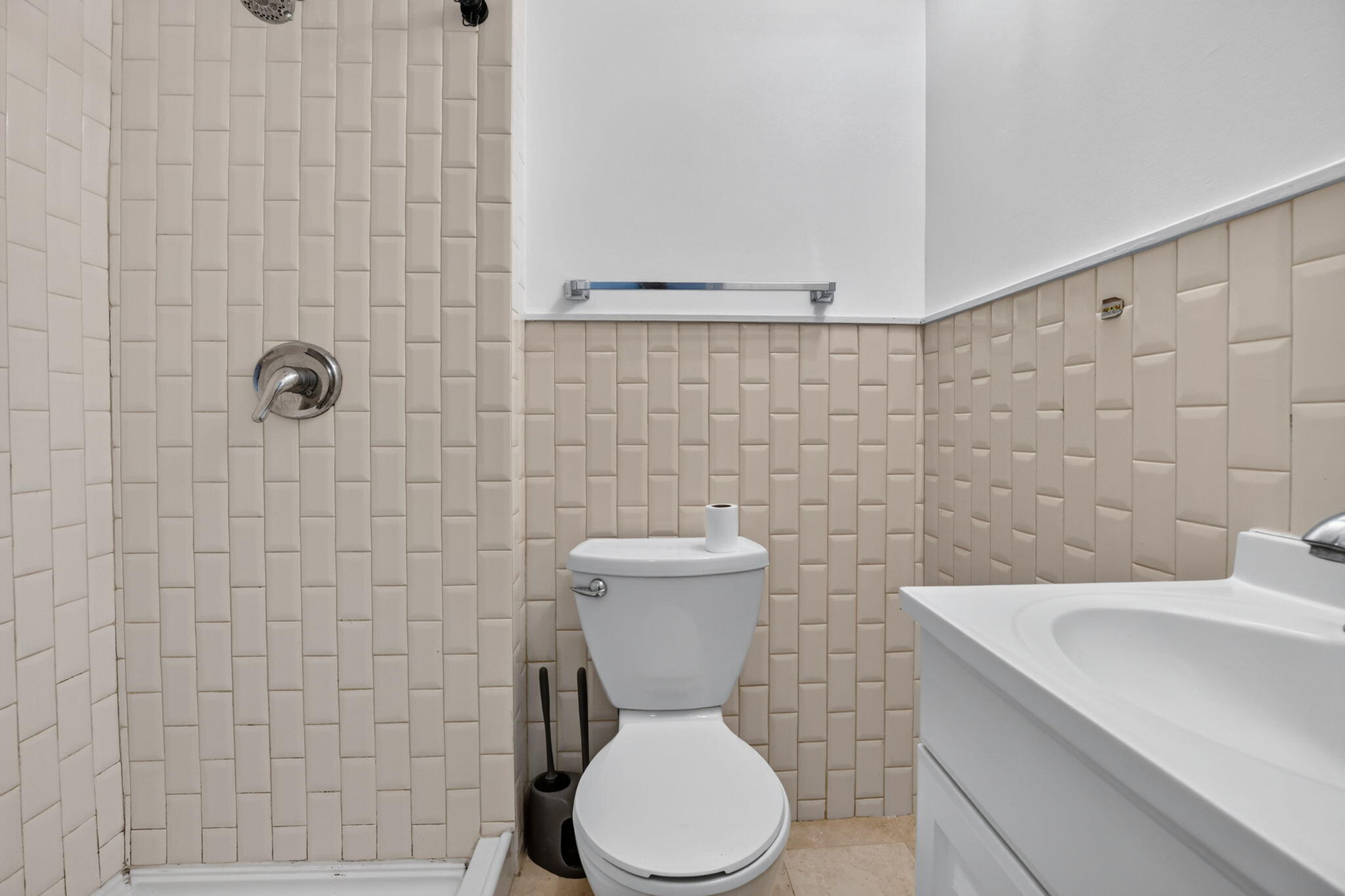 2427 Harding Street Hollywood, FL 33020 - Photo 22 of 38 21-web-or-mls-_A7A1406