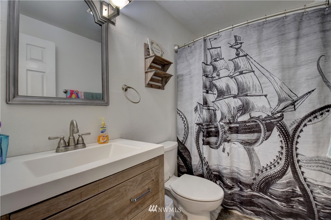 3527 Rasmussen Lane Bremerton, WA 98310 - Photo 15 of 25 Gallery Image 15
