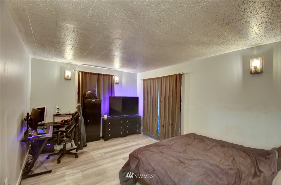 3527 Rasmussen Lane Bremerton, WA 98310 - Photo 6 of 25 Gallery Image 6