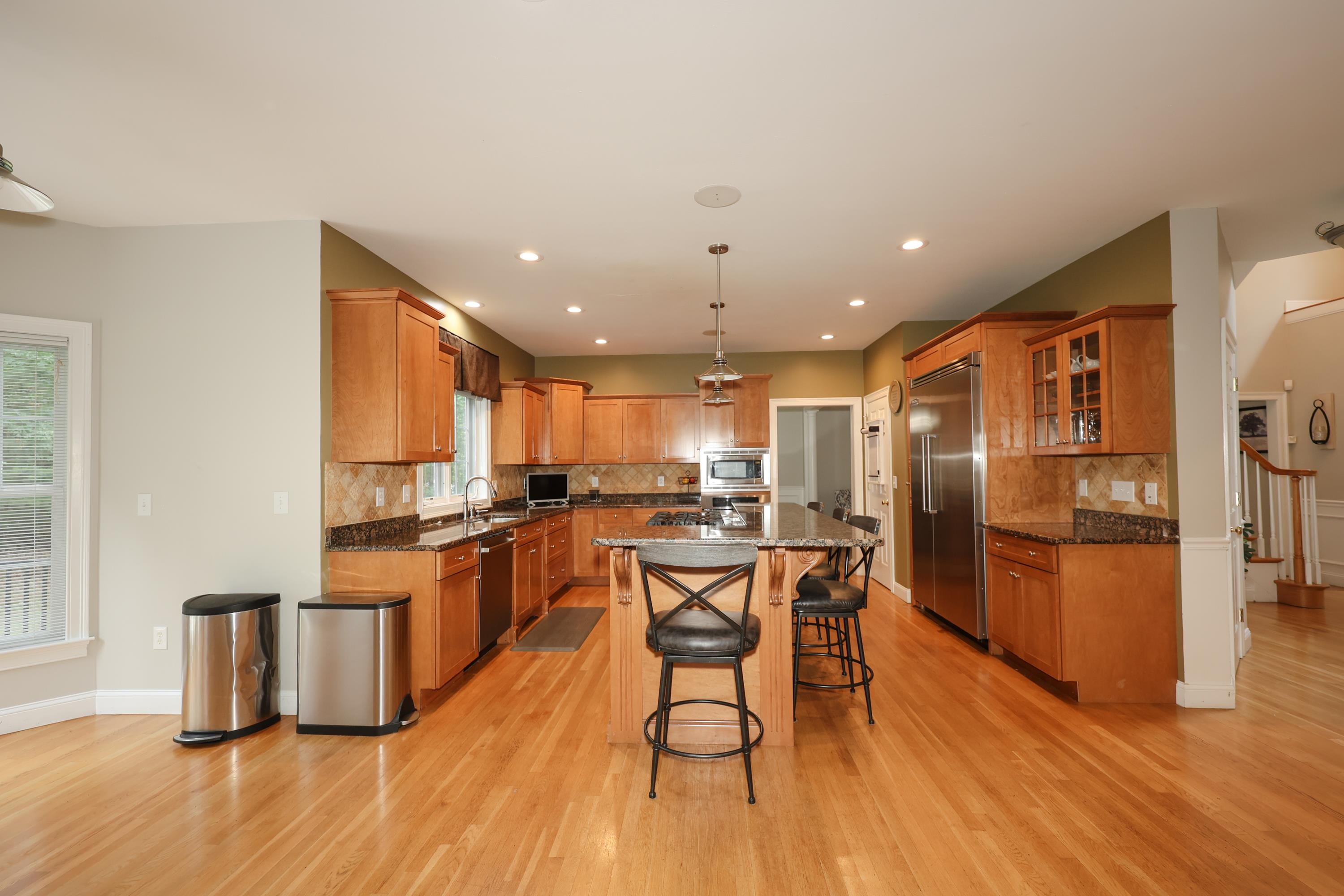 33 Emerson Lane Hollis, NH 03049 - Photo 13 of 38