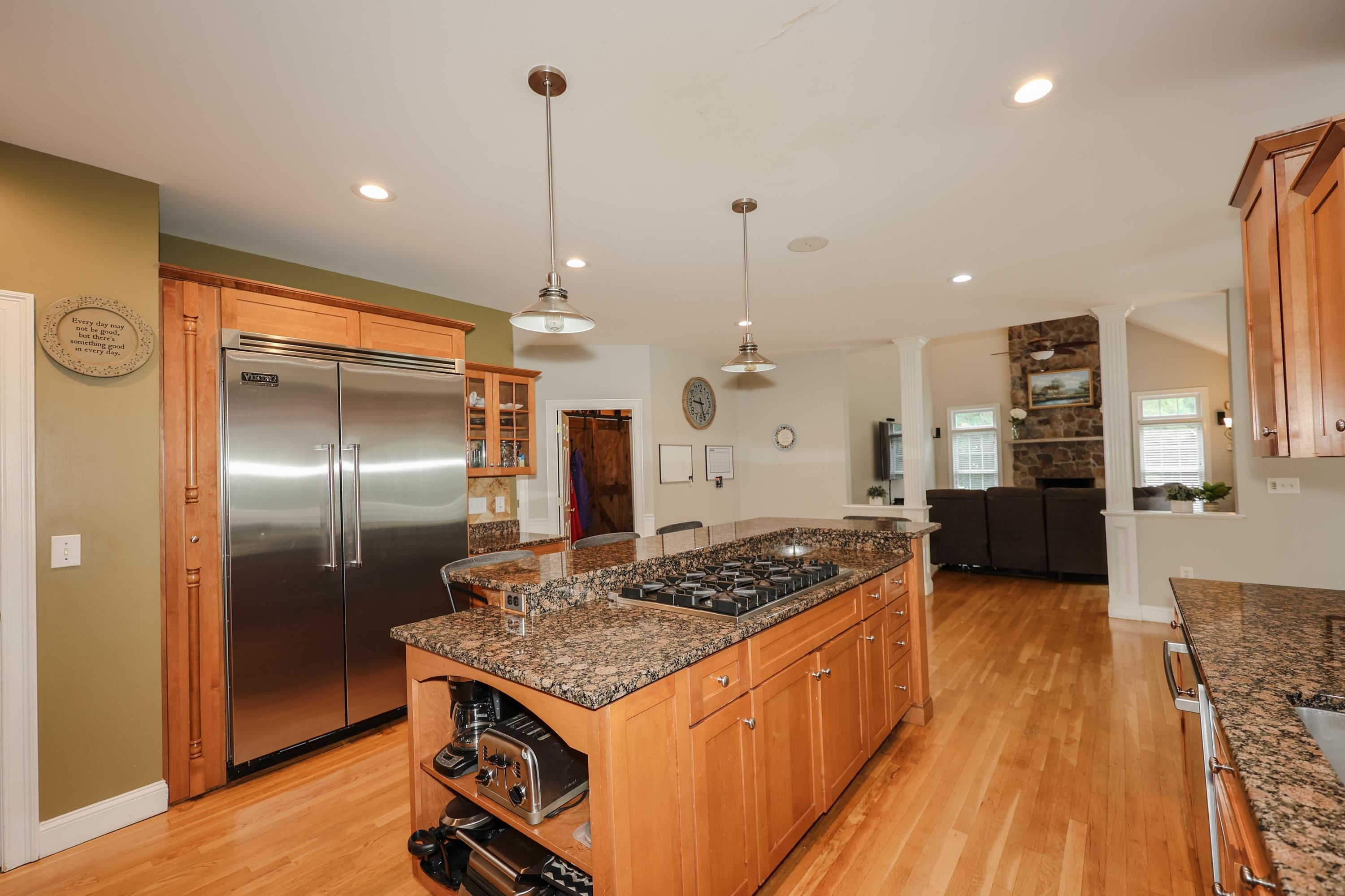 33 Emerson Lane Hollis, NH 03049 - Photo 14 of 38