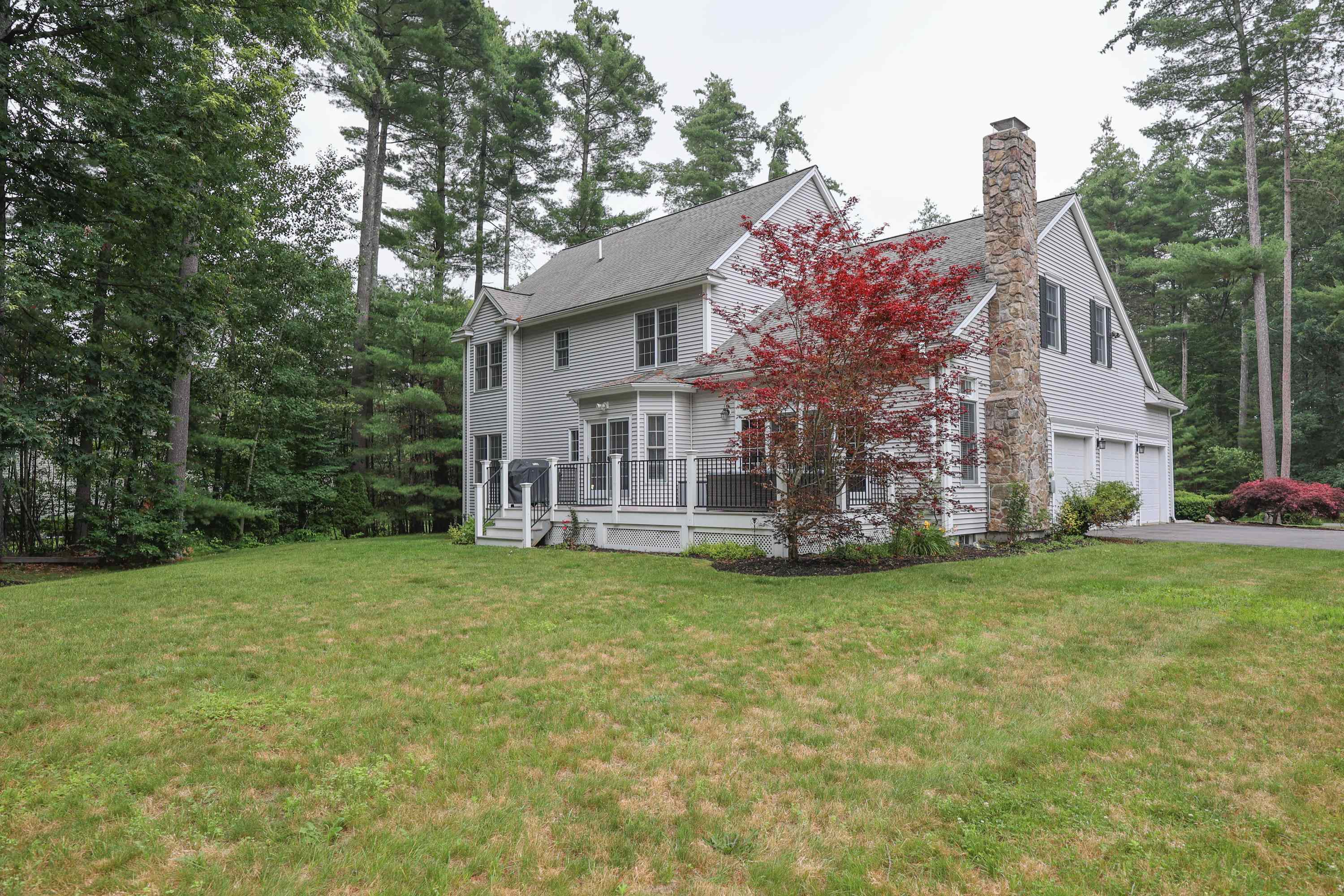 33 Emerson Lane Hollis, NH 03049 - Photo 2 of 38