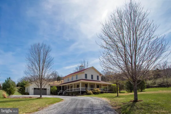 $848,000 | 41 Farmhouse Lane, Lost City, WV 26810