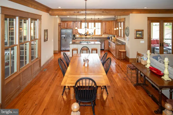 $848,000 | 41 Farmhouse Lane, Lost City, WV 26810
