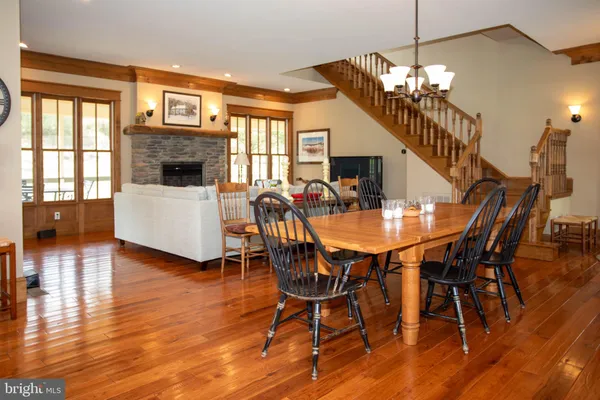 $848,000 | 41 Farmhouse Lane, Lost City, WV 26810