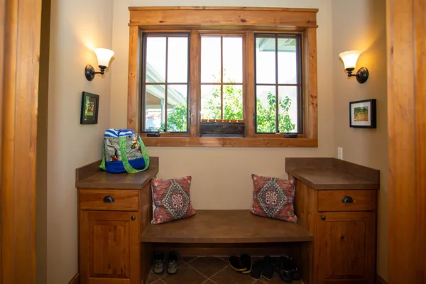 $848,000 | 41 Farmhouse Lane, Lost City, WV 26810