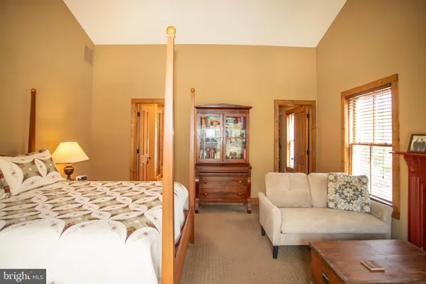 $848,000 | 41 Farmhouse Lane, Lost City, WV 26810