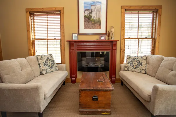 $848,000 | 41 Farmhouse Lane, Lost City, WV 26810