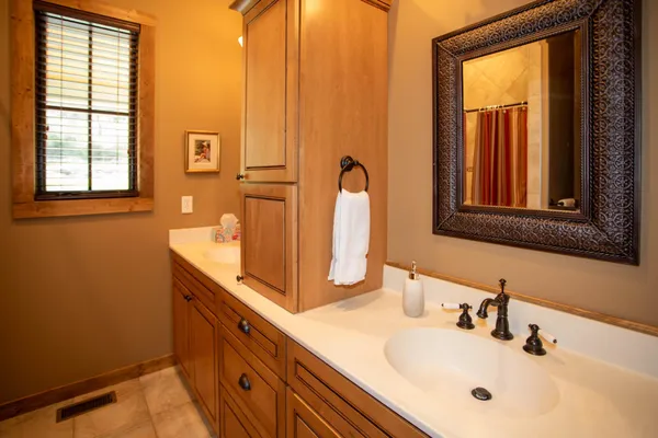 $848,000 | 41 Farmhouse Lane, Lost City, WV 26810