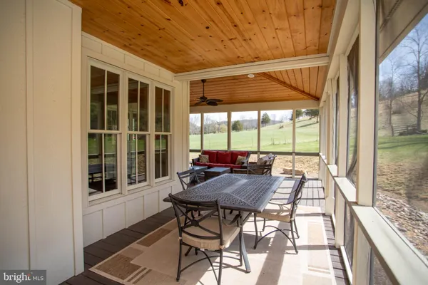 $848,000 | 41 Farmhouse Lane, Lost City, WV 26810