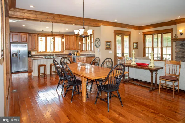 $848,000 | 41 Farmhouse Lane, Lost City, WV 26810