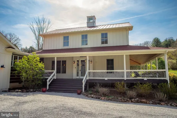 $848,000 | 41 Farmhouse Lane, Lost City, WV 26810
