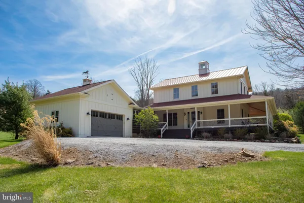 $848,000 | 41 Farmhouse Lane, Lost City, WV 26810