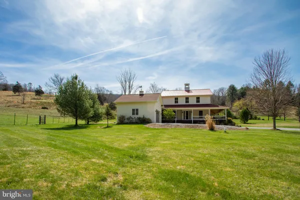 $848,000 | 41 Farmhouse Lane, Lost City, WV 26810