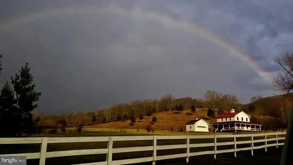 $848,000 | 41 Farmhouse Lane, Lost City, WV 26810