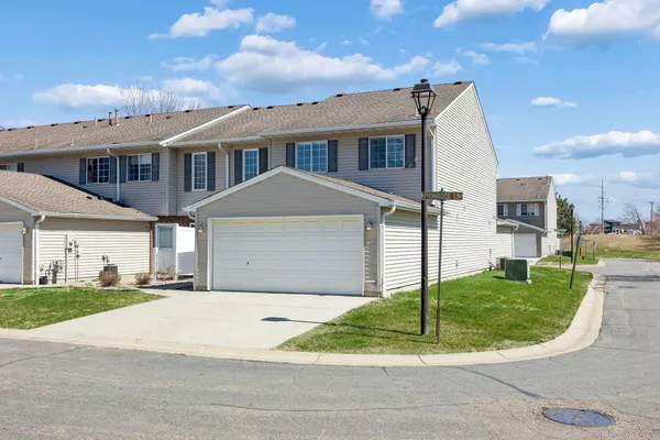 $250,000 | 1235 Primrose Lane, Waconia, MN 55387