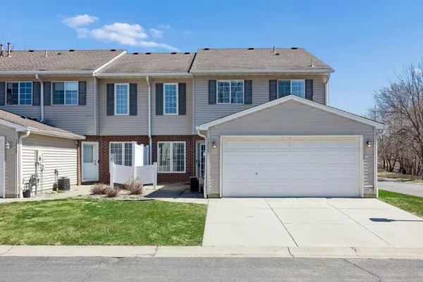 $250,000 | 1235 Primrose Lane, Waconia, MN 55387