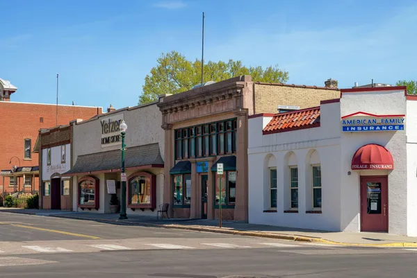 $250,000 | 1235 Primrose Lane, Waconia, MN 55387