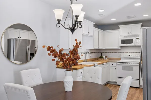 $250,000 | 1235 Primrose Lane, Waconia, MN 55387