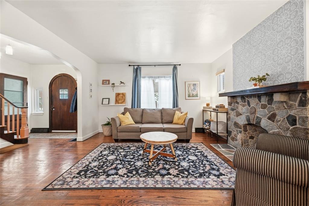 332 Highland Road Pittsburgh, PA 15235 - Photo 5 of 42 Gallery Image 5