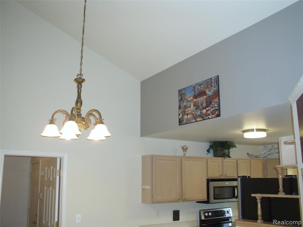 16841 Country Ridge Lane Macomb, MI 48044 - Photo 22 of 76