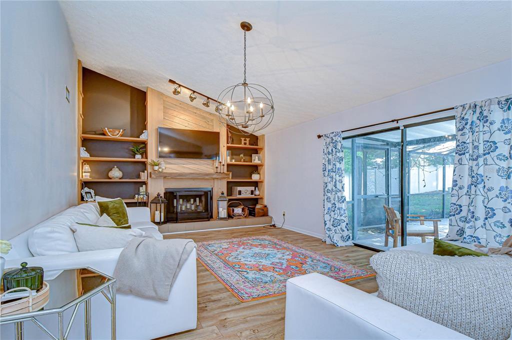 819 Bluegrass Lane Brandon, FL 33510 - Photo 15 of 33