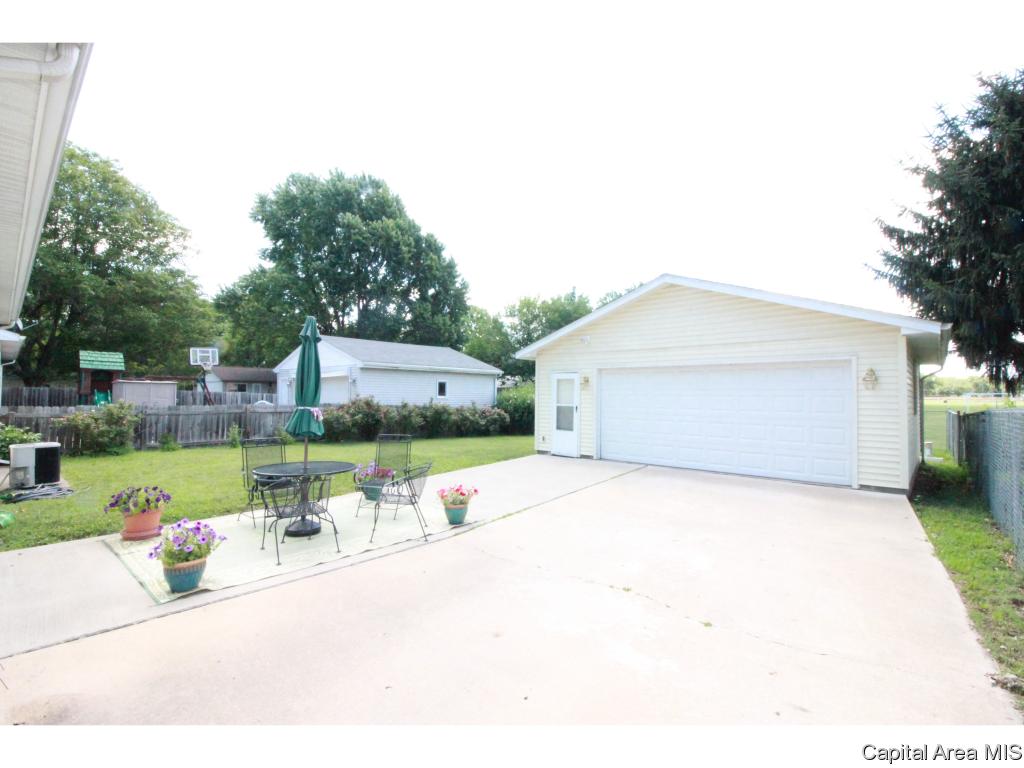 2744 Sandgate Road Springfield, IL 62702 - Photo 14 of 19