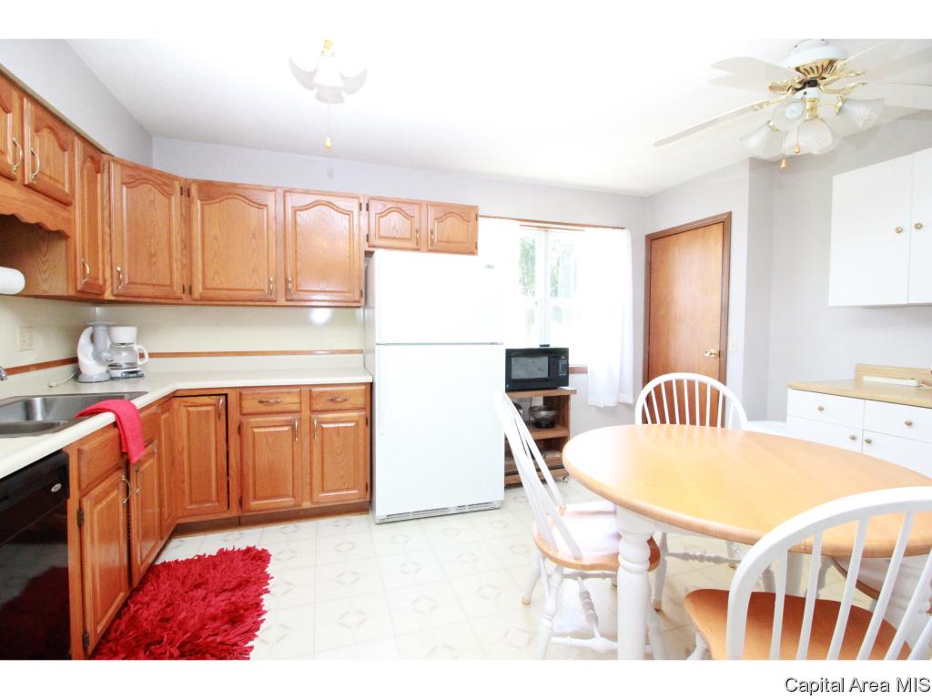2744 Sandgate Road Springfield, IL 62702 - Photo 2 of 19