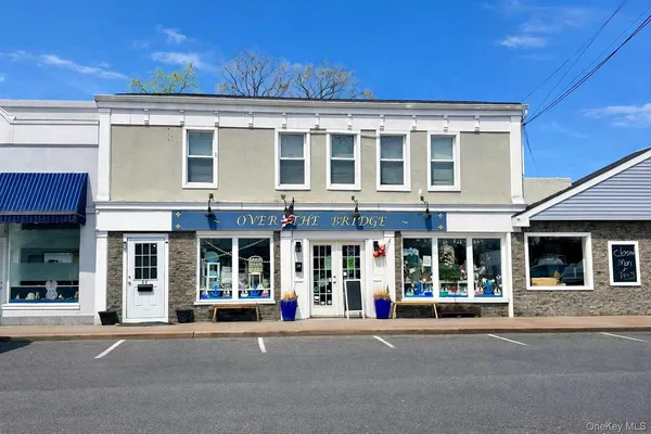 $1,800 | 22 Ludlam Avenue, Unit 2, Bayville, NY 11709