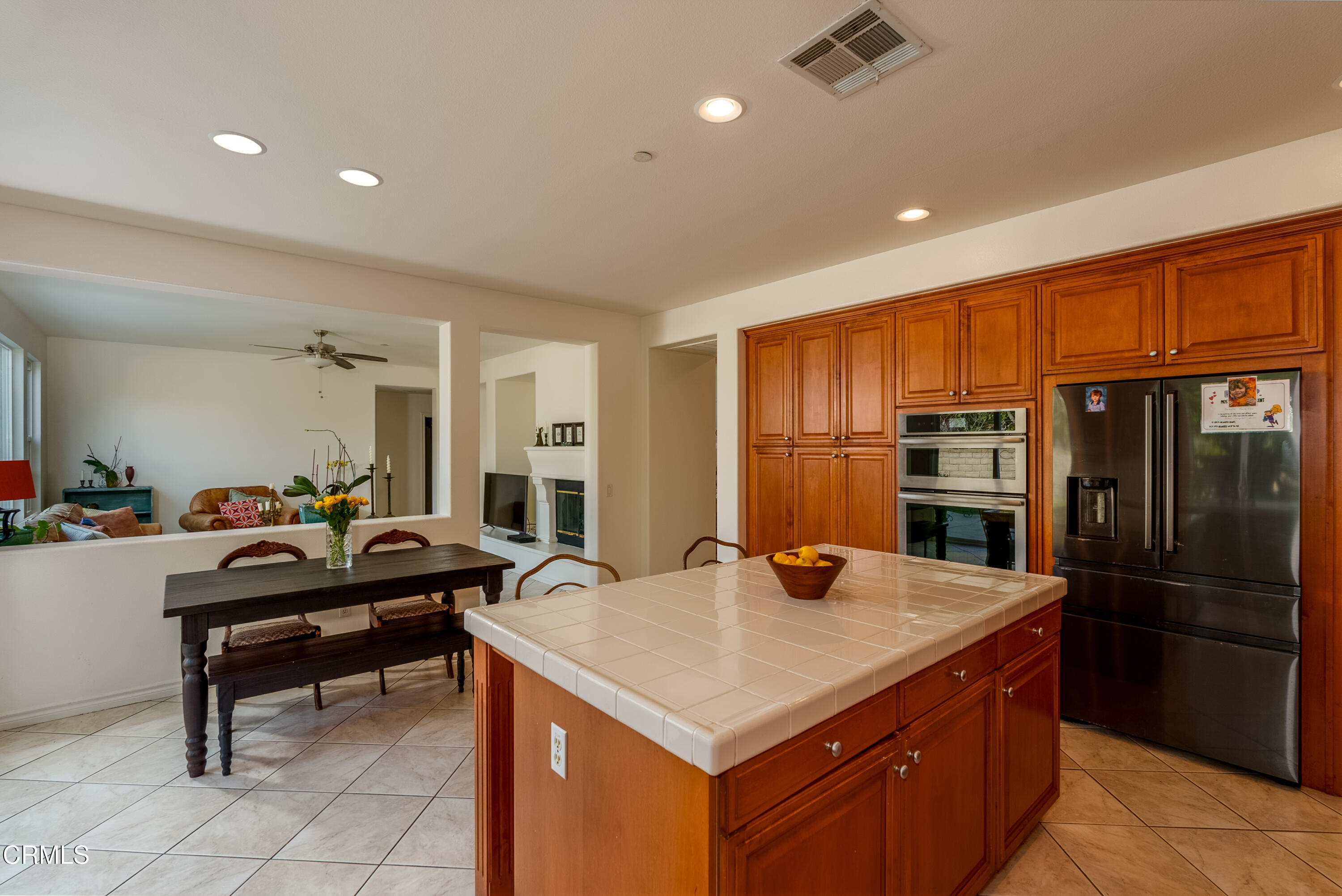 3633 Fairmont Lane Oxnard, CA 93036 - Photo 24 of 42 Kitchen