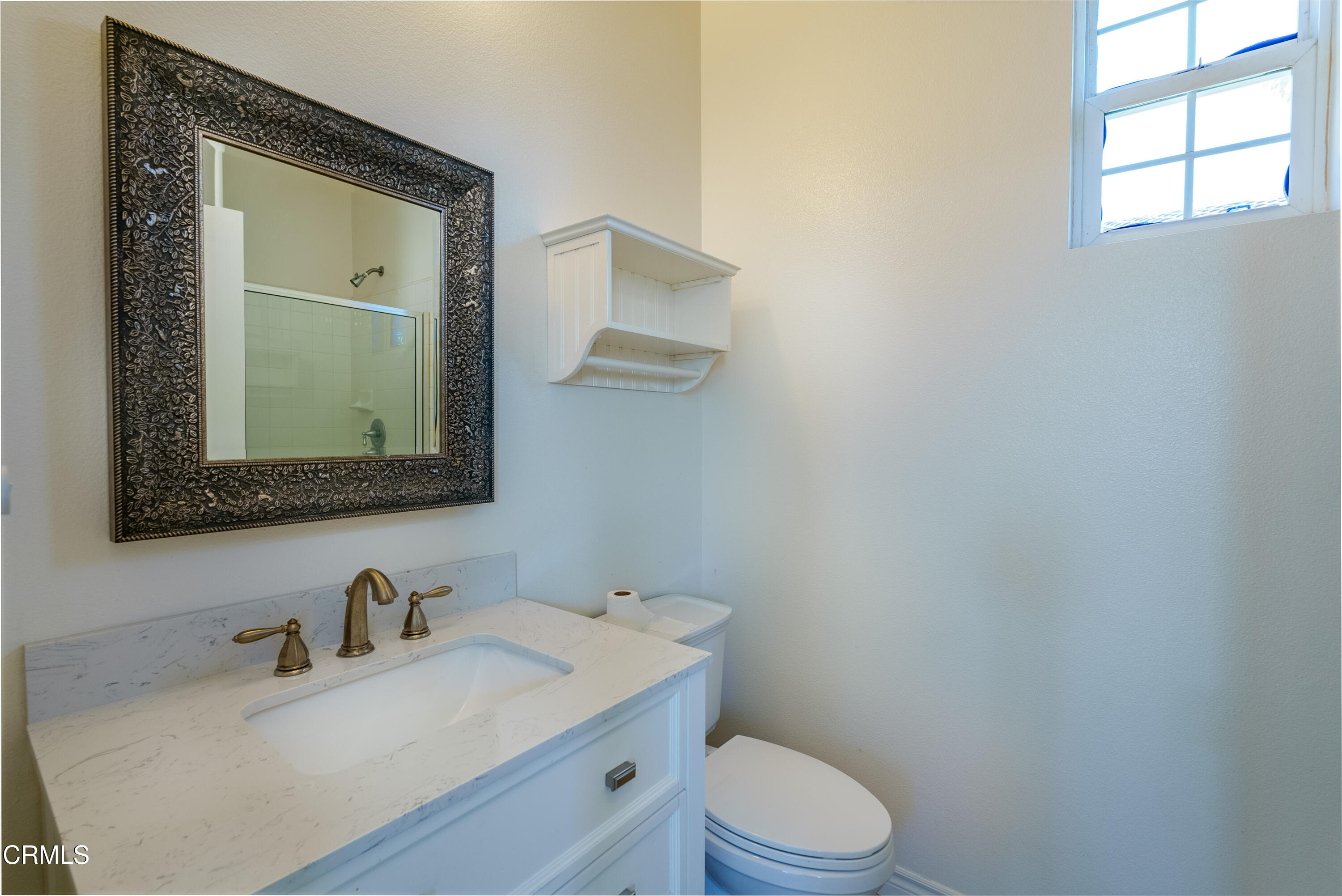 3633 Fairmont Lane Oxnard, CA 93036 - Photo 41 of 42 Bathroom