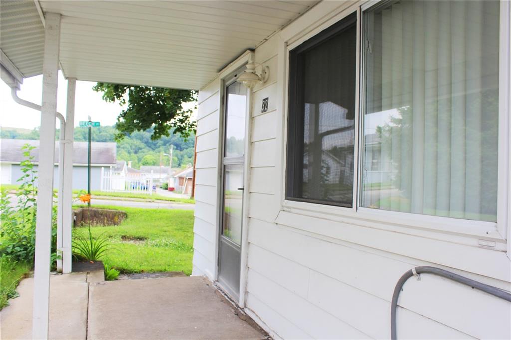 32 Hemlock Street Ellsworth, PA 15331 - Photo 4 of 22 Gallery Image 4