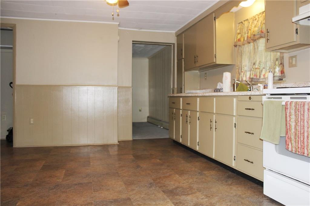 32 Hemlock Street Ellsworth, PA 15331 - Photo 9 of 22 Gallery Image 9