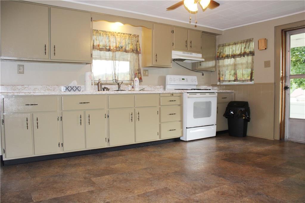 32 Hemlock Street Ellsworth, PA 15331 - Photo 10 of 22 Gallery Image 10