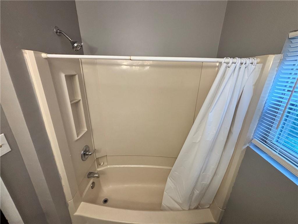 327 Mathews Avenue Pittsburgh, PA 15210 - Photo 12 of 17
