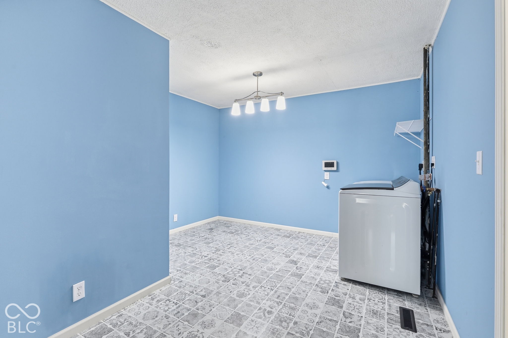8235 Barry Road Indianapolis, IN 46219 - Photo 21 of 35 Gallery Image 21