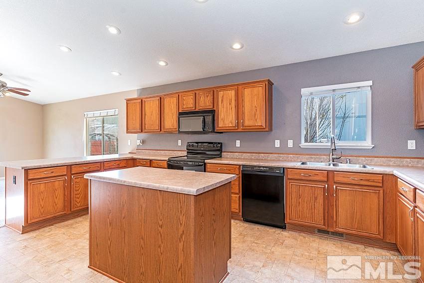 18198 Spruce Lake Court Reno, NV 89508 - Photo 4 of 25 Photo 4